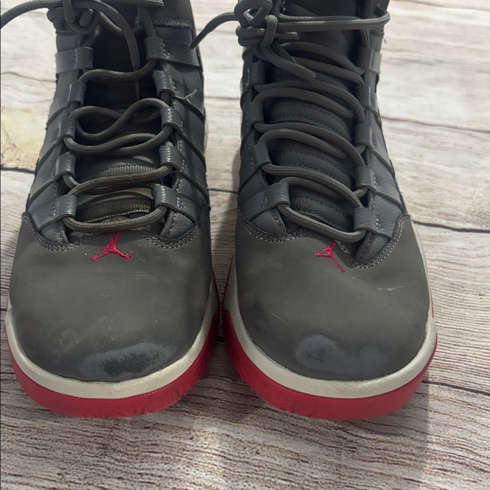 Jordan’s size 6Y - Picture 2 of 8